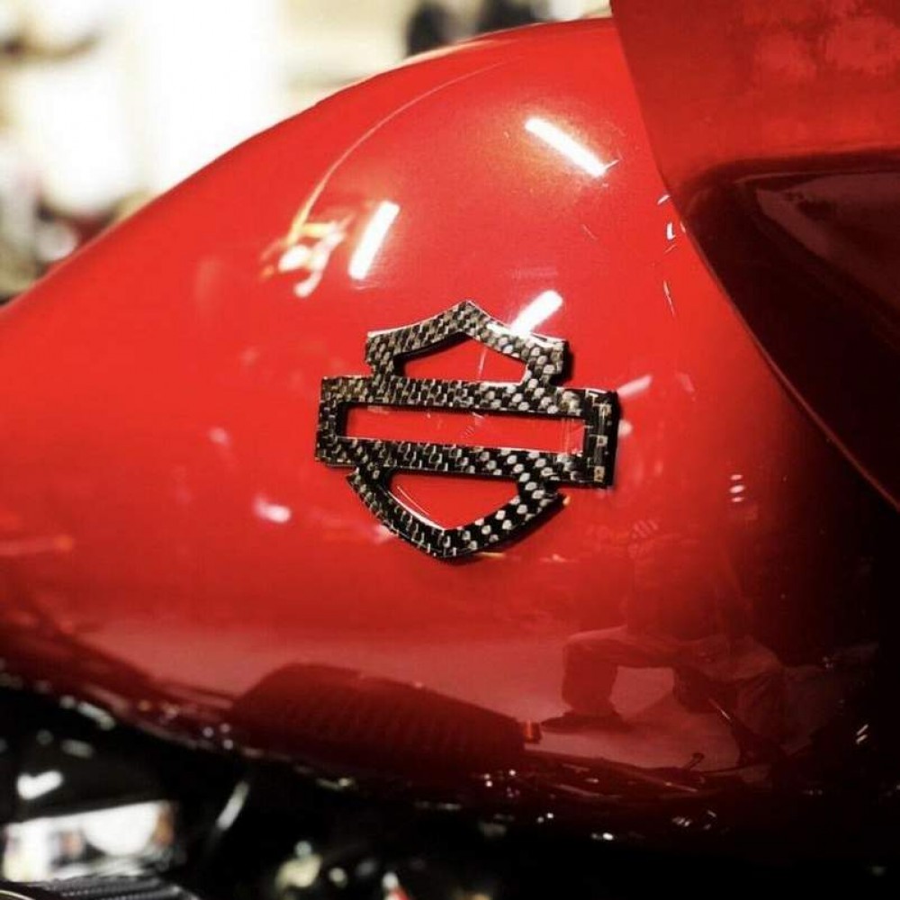 Black carbon tank emblems for Harley