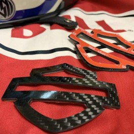 Black carbon tank emblems for Harley