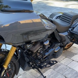 M8 carbon fiber horn cover carbon bracket for Harley M8 carbon fiber horn cover carbon bracket for Harley