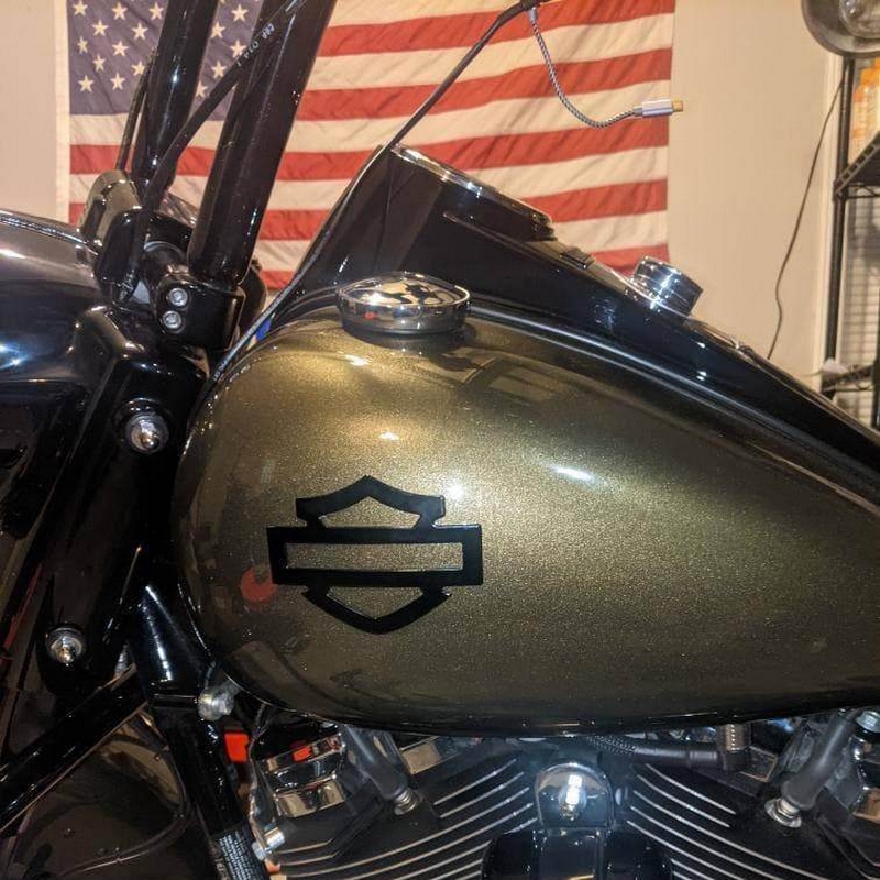 Black tank emblems for Harley - Image 19