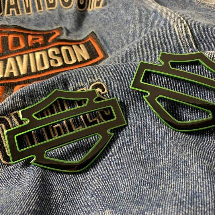 Black with green front outline tank emblems for Harley - Image 4